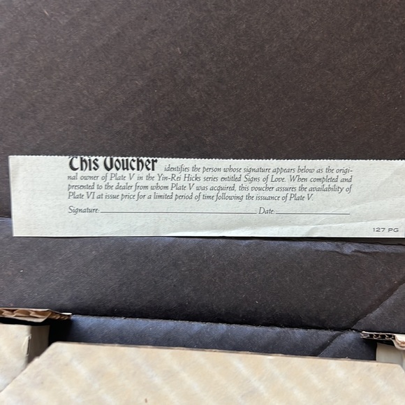 Vintage Edwin M Knowles China Co “A Tender Coaxing” plate 8.5 inches - Picture 4 of 6